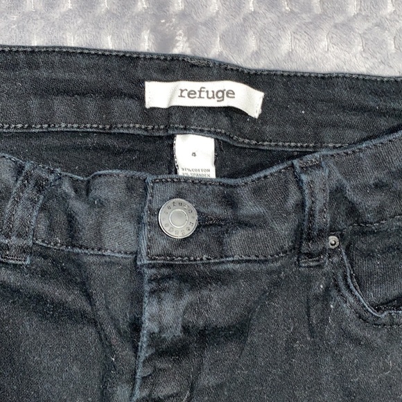 Refuge Ripped Jeans - Picture 4 of 7